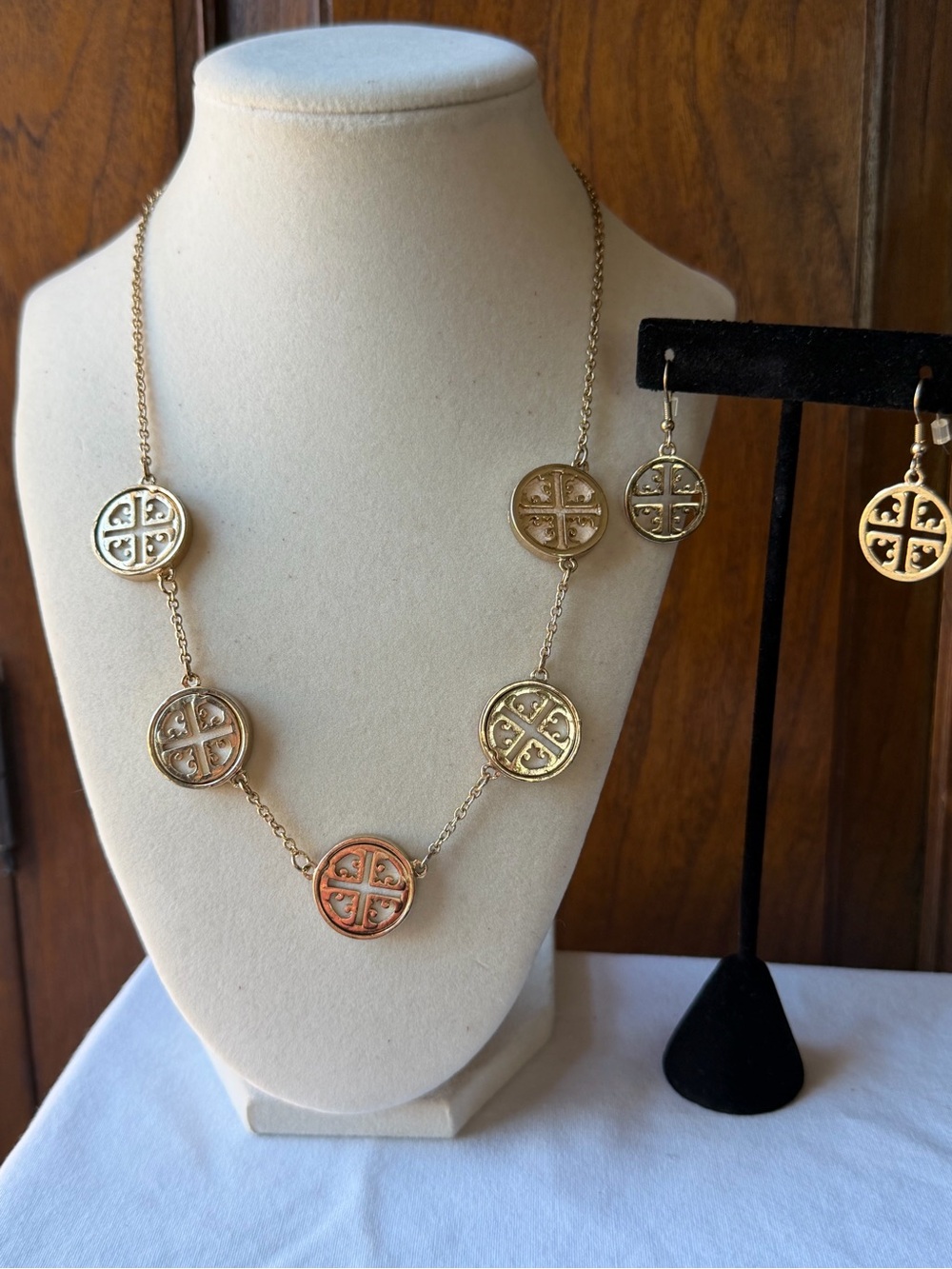 Gold Tone Medallion Necklace Earrings Set Ivory Inlay Disc Charm Necklace
